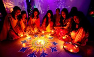 Si festohet Diwali dhe cila është historia pas festivalit?