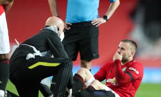 Luke Shaw do të mungoj një muaj te Manchester United