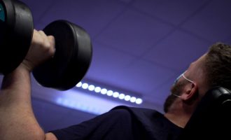 Disformia e trupit: Bigorexia po bëhet si shkas për depresion