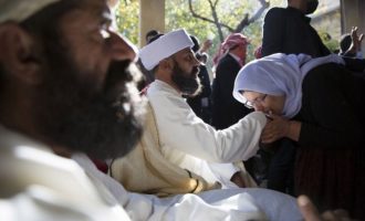 Irak: Komuniteti Yazidi zgjedh udhëheqësin e tyre të ri shpirtëror