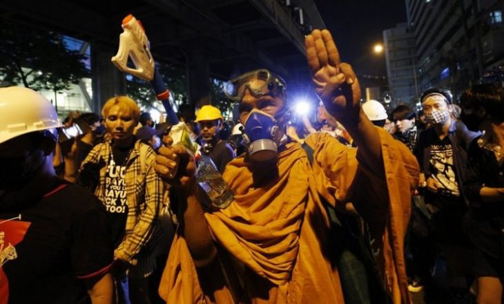 Tajlanda përjeton një prej protestave më të dhunshme