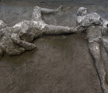 Pompeii: Zbulohen trupat e një burri të pasur dhe skllavit të tij