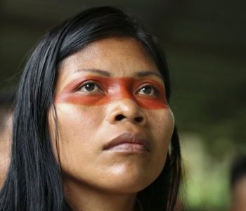 Nemonte Nenquimo: Udhëheqësja indiane që konsiderohet ‘heroinë e mjedisit’