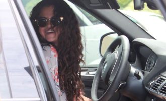 Këngëtarja e famshme ra nga testi i vozitjes 20 herë para se të merrte patentën