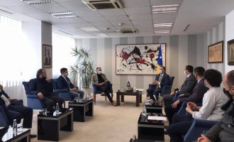 Kllokoqi: Shoqata e Gastronomëve dhe përfaqësuesit e saj nuk ishin në takim me Tahirin