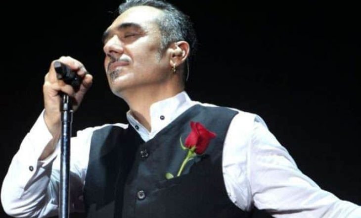 Një nga këngëtarët më të njohur grek arrestohet për posedim të armës dhe kokainës