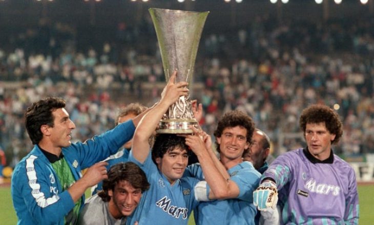 Pas vdekjes, reagon Napoli, klubit të cilit Maradona i dhuroi dy tituj