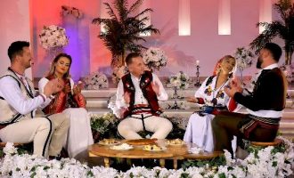 Blero tani këndon edhe në dasmat e ahengjet tuaja