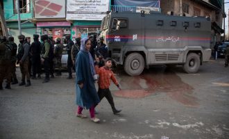 Luftëtarët e Kashmirit vrasin dy ushtarë indianë