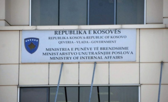 Sqarohet MPB: Veturat zyrtare janë në shfrytëzim të KQZ-së për organizimin e zgjedhjeve