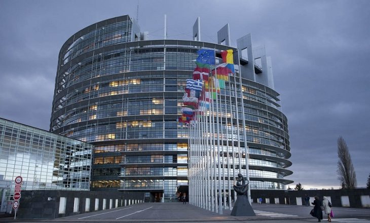 Parlamenti Evropian i pakënaqur me bllokadën për Maqedoninë e Veriut