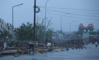 Evakuohen mijëra njerëz nga Filipinet, shkaku i tajfunit Vamco