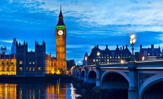 Bllokimi i Anglisë uli rastet me Coronavirus për 30%, tregon studimi i ri