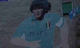 Napoli me fanella të reja ndaj Romës, në kujtim të Maradonës