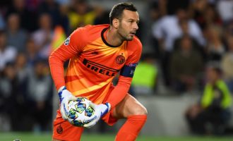 Samir Handanovic rinovon kontratën me Inter