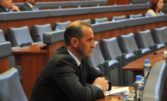Daut Haradinaj në mbështetje të krye-diplomates për ndalimin e hyrjes së Vuçiqit në Kosovë