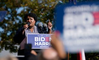 Stacey Abrams, gruaja meritore për suksesin e Biden në Georgia