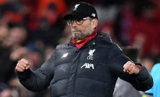 Klopp komenton sjelljet e tij gjatë drejtimit të ndeshjeve