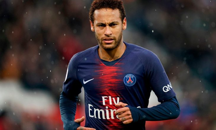 Neymar dëshiron të qëndrojë tek PSG