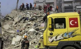 49 viktima nga tërmeti në Izmir