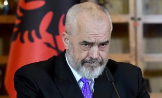 Rama përkujton Adem Jasharin: Vdekja i dha përjetësinë