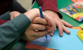 I drejtohen kryeministrit, “Në janar fëmijët do mbeten pa shërbime”