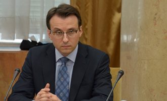 Petkoviq: Kosova nuk e anuloi vizitën e Vuçiqit