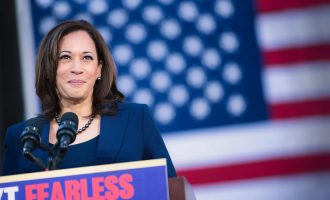 Kamala Harris femra e parë me ngjyrë në histori të SHBA-së që zgjedhët Zëvendës Presidente