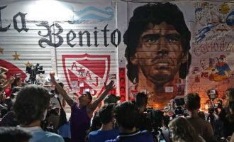 “Maradona nuk ka vdekur, ai është vetë Argjentina”