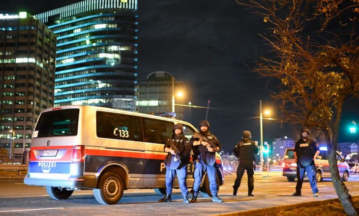 Sulmi në Vjenë: Kaos në qendër të qytetit pas të shtënave