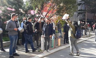 Gastronomet nuk pajtohen me vendimin e Qeverisë, protestojnë