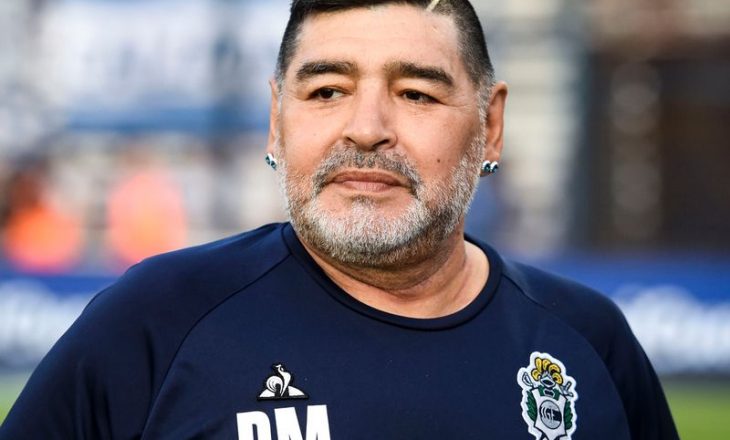 Maradona po shërohet pas operacionit në tru