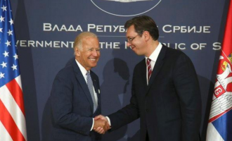 Vuçiq uron Biden: Shpresoj ta vazhdojmë bashkëpunimin e mirë sikurse me Trump