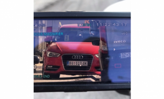 Vetura ku ndodhi krimi në ‘Dardani’ ende në vendin e ngjarjes – kufoma ndodhet brenda