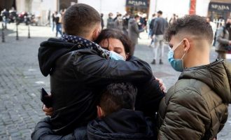 Libi: Peshkatarët e mbajtur peng lirohen pas tre muajsh