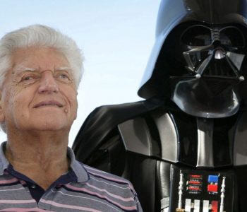 Mbahet varrimi i aktorit Dave Prowse, i cili luajti Darth Vader në trilogjinë origjinale të Star Wars.