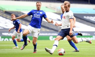 Leicester mposht Tottenham-in në Londër