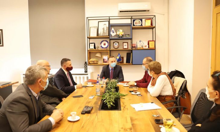 Mblidhet bordi këshilldhënës për pandeminë, deklarohet Zemaj