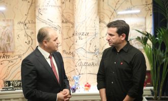 “Shqiptarët të unifikohen në mbrojtjen e luftës së UÇK-së dhe themeluesve të saj”