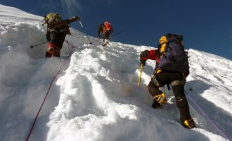 Nga përplasja e ortekut, tetë persona humbin jetën në Iran