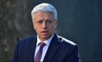Shqipëri: Jep dorëheqjen Ministri i Brendshëm, Sandër Lleshaj