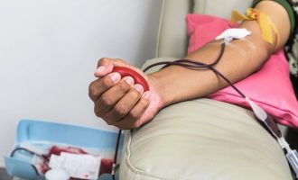 Ndryshimi i rregullave nënkupton që burrat homoseksual dhe biseksual tani mund të dhurojnë gjak