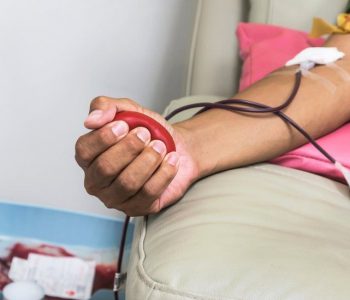 Ndryshimi i rregullave nënkupton që burrat homoseksual dhe biseksual tani mund të dhurojnë gjak