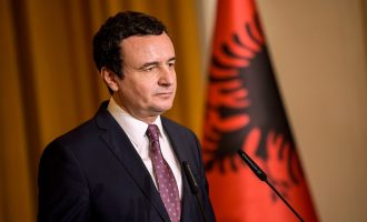 Kurti i kujton Arbenin e Monin, Arbnorin e Astritin