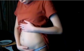 Blogeri paguhet nga shikuesit për të abuzuar ‘live’ të dashurën e tij, e cila vdes gjatë transmetimit të drejtëpërdrejtë