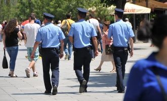 Tregimet e vajzave që u ngacmuan seksualisht nga policët në detyrë – “Ooo mashallah”, “shumë e bukur koke niherë me vizitu stacionin”,  “mas stacionit a ka naj kafe?”