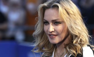 Madonna në një fotografi të rrallë familjare me gjashtë fëmijët e saj