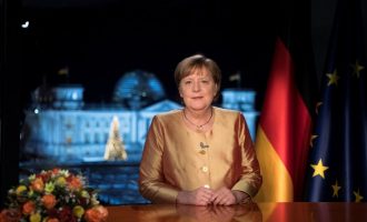 BILD: Merkel ka thënë se masat kundër COVID-19 do të qëndrojnë edhe dy muaj