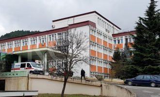 Vdes si pasojë e Coronavirusit pediatri i Spitalit të Pejës