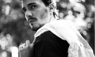 Këngëtari shqiptar zgjidhet për rolin kryesor në serialin më të ri turk